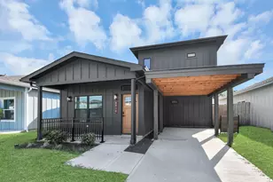 9916 Dipping Woods St, Houston, TX 77076 - Photo 19