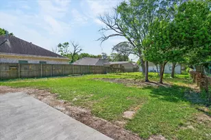1114 Montrose St, Port Neches, TX 77651 - Photo 23