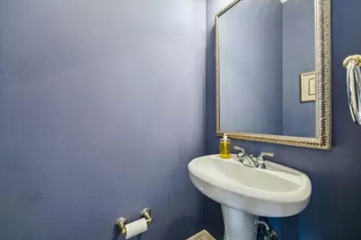 2630 Shady Acres Landing, Houston, TX 77008 - Photo 11