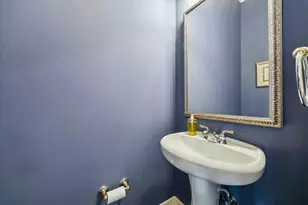 2630 Shady Acres Landing, Houston, TX 77008 - Photo 11