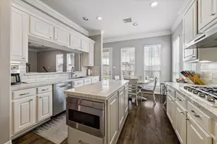 2630 Shady Acres Landing, Houston, TX 77008 - Photo 9