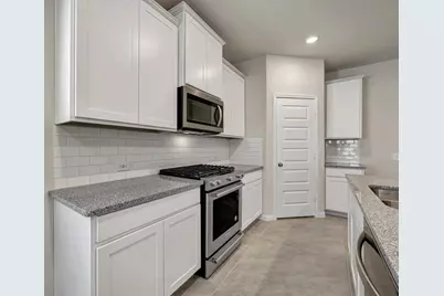 2223 Cherryvale Drive, Tomball, TX 77375 - Photo 11