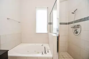 748 W 16th St, Houston, TX 77008 - Photo 23