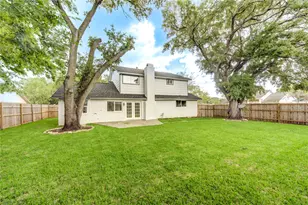 12215 Monticeto Ln, Meadows Place, TX 77477 - Photo 9