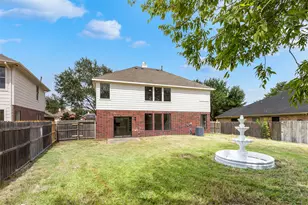 2522 Willow Springs Ln, Sugar Land, TX 77479 - Photo 3