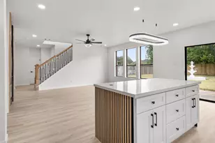 2522 Willow Springs Ln, Sugar Land, TX 77479 - Photo 9