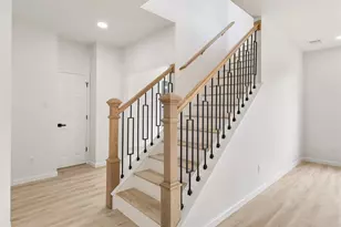 2522 Willow Springs Ln, Sugar Land, TX 77479 - Photo 11