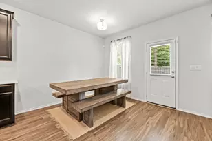 2340 N Amber Ruse Ct, Conroe, TX 77304 - Photo 19