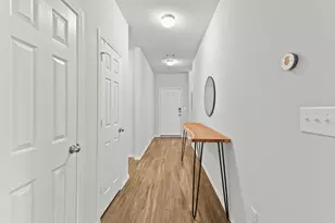 2340 N Amber Ruse Ct, Conroe, TX 77304 - Photo 7