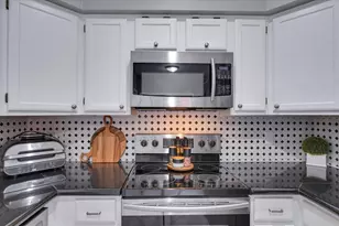 2608 Bering Dr, Houston, TX 77057 - Photo 9