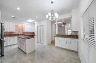 2226 Jamara Ln, Houston, TX 77077 - Photo 7