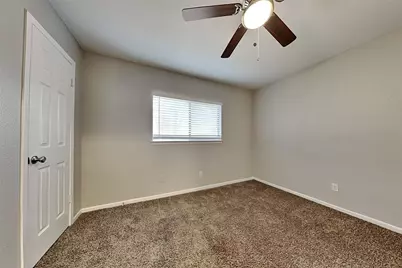 2730 Longleaf Pines Drive, Houston, TX 77339 - Photo 11