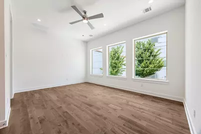 5309 Eigel Street, Houston, TX 77007 - Photo 3