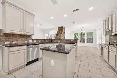 22 Westwinds Circle NE, The Woodlands, TX 77382 - Photo 13