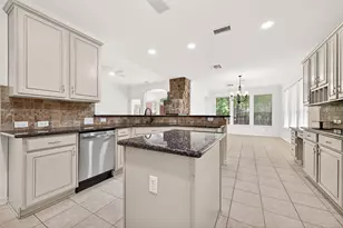 22 Westwinds Circle NE, The Woodlands, TX 77382 - Photo 13