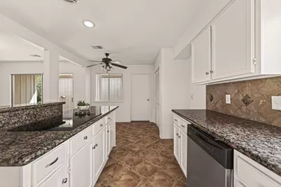 1007 Apache Falls Drive, Katy, TX 77450 - Photo 5