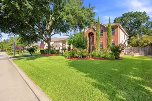 2718 Honeysuckle Walk, Spring, TX 77388 - Photo 3