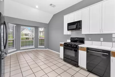 4910 Pleasure Lake Drive, Willis, TX 77318 - Photo 15