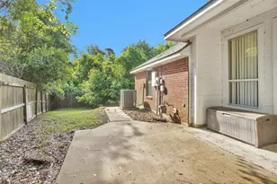 4910 Pleasure Lake Dr, Willis, TX 77318 - Photo 29