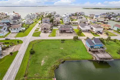 1302 & 1306 Maui Drive, Tiki Island, TX 77554 - Photo 9