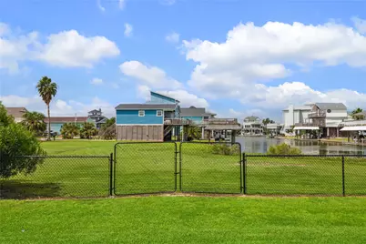 1302 & 1306 Maui Drive, Tiki Island, TX 77554 - Photo 17