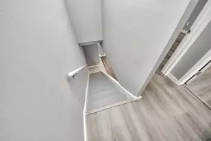 6311 Riverview Way, Houston, TX 77057 - Photo 11