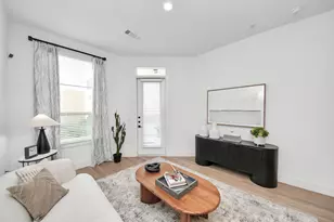 15635 Memorial Dr, Houston, TX 77079 - Photo 23