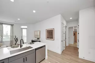 15635 Memorial Dr, Houston, TX 77079 - Photo 9