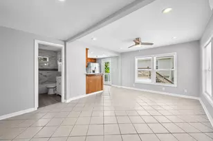 2023 1/2 Hollywood Ave, Galveston, TX 77551 - Photo 7