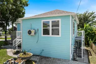 2023 1/2 Hollywood Ave, Galveston, TX 77551 - Photo 35