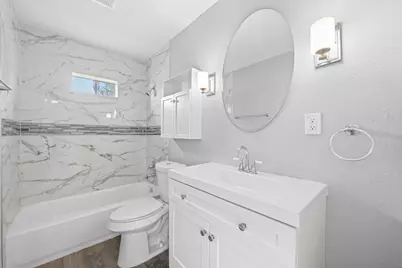 2023 1/2 Hollywood Avenue, Galveston, TX 77551 - Photo 15