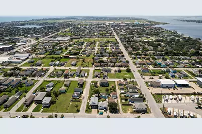 2023 1/2 Hollywood Avenue, Galveston, TX 77551 - Photo 49