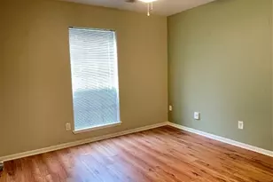 128 Houston St, Angleton, TX 77515 - Photo 15