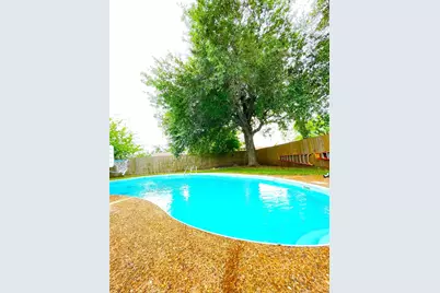 128 Houston Street, Angleton, TX 77515 - Photo 9