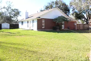 1709 Woodway Cir, Dickinson, TX 77539 - Photo 19
