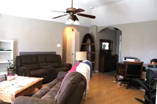 1709 Woodway Cir, Dickinson, TX 77539 - Photo 5