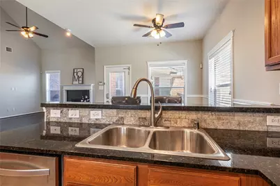 216 Willow Pointe Drive, League City, TX 77573 - Photo 15