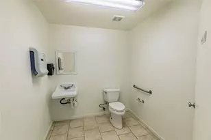 425 E Obryant St, Bellville, TX 77418 - Photo 13