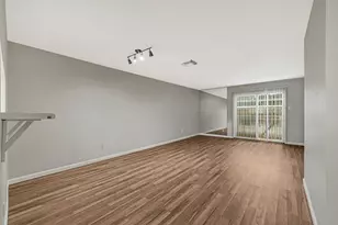 14333 Memorial Dr, Houston, TX 77079 - Photo 9