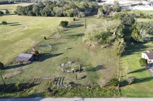 1006 Sinclair St, West Columbia, TX 77486 - Photo 1