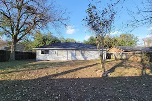 2024 Stones throw Dr, Bay City, TX 77414 - Photo 33