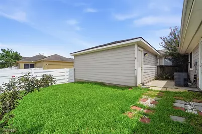 1549 Nichole Woods Drive, Houston, TX 77047 - Photo 13