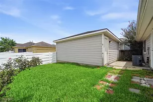 1549 Nichole Woods Dr, Houston, TX 77047 - Photo 13
