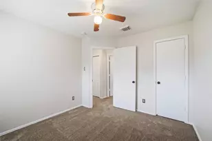 1549 Nichole Woods Dr, Houston, TX 77047 - Photo 9