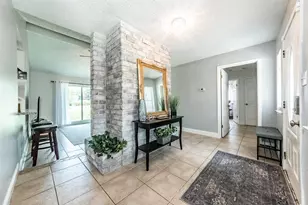 405 Avondale Ln, Friendswood, TX 77546 - Photo 7