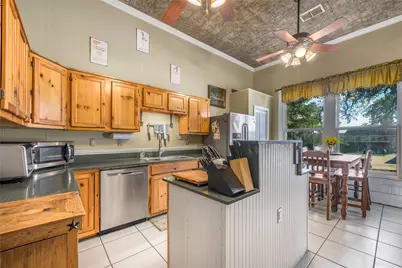 1000 N Park Street, Brenham, TX 77833 - Photo 13