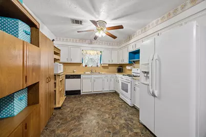 2025 Hillshire Drive, Deer Park, TX 77536 - Photo 3