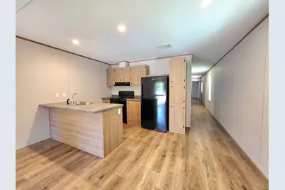 401 S Woodson Street #10, Willis, TX 77378 - Photo 5