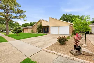 3451 Golders Green Dr, Houston, TX 77082 - Photo 5
