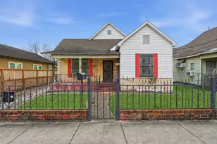 2109 Gentry St, Houston, TX 77009 - Photo 1